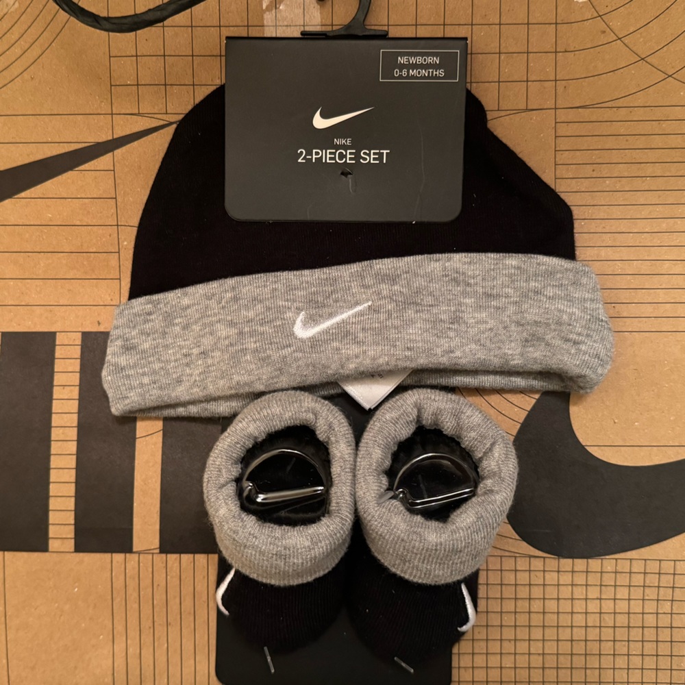 Nike Infant Two Piece Set -Brand New With Tags